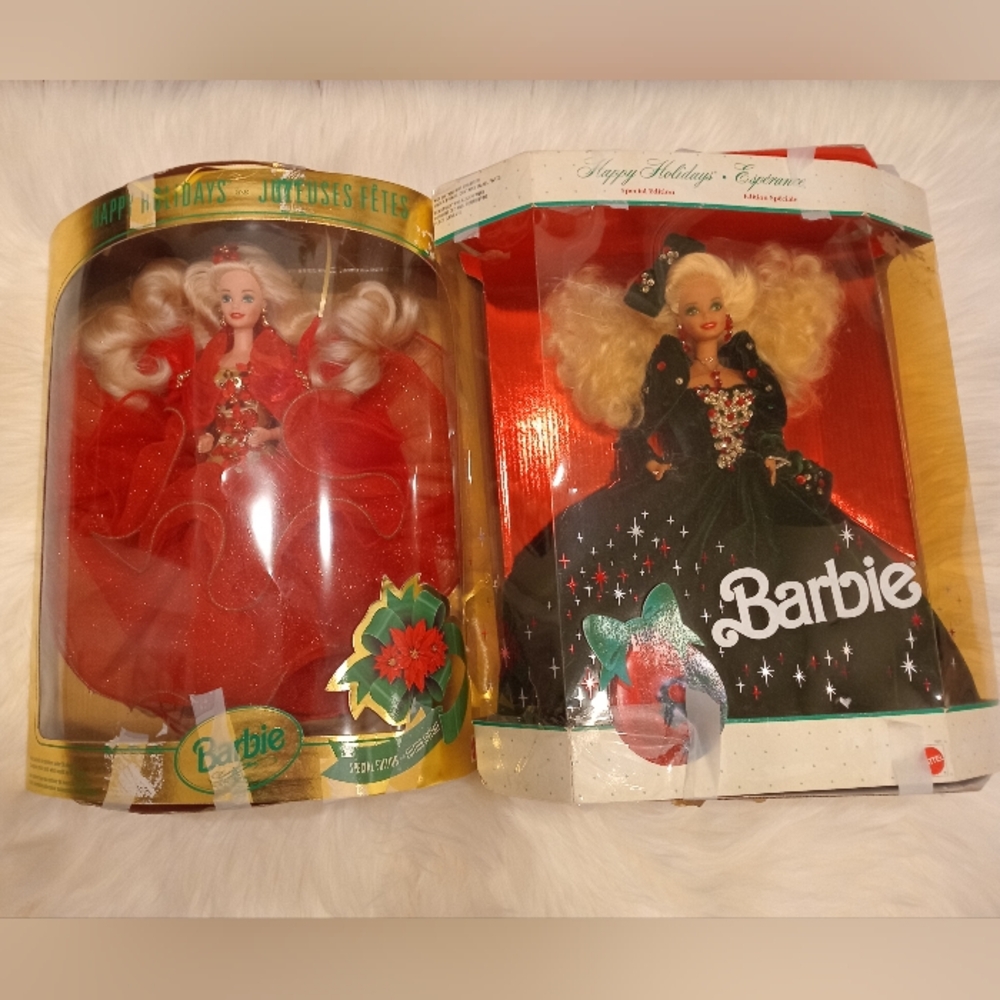 Barbie Holiday Celebration Doll Set - Red and Green